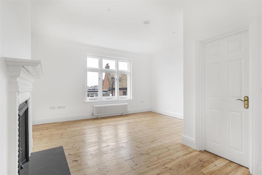 Additional image 13 of High Street, Newmarket