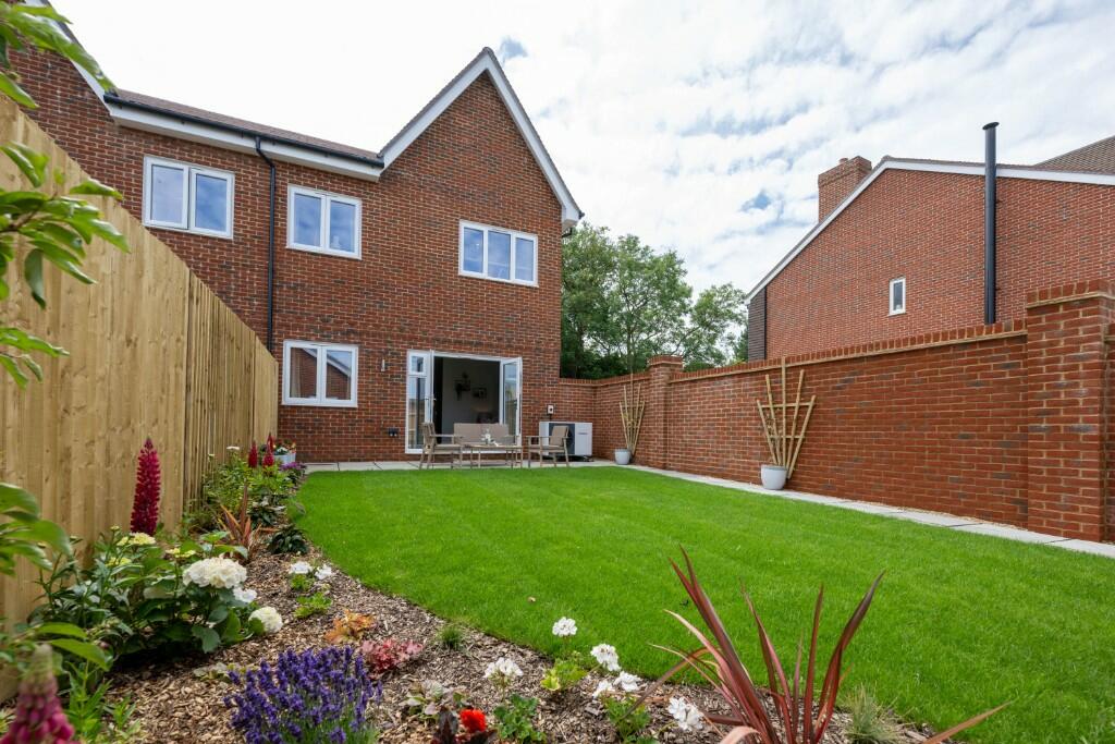 Additional image 8 of Heatherlands, 
Old Brickworks Lane, 
Lewes, 
South Chailey, 
East Sussex, 
BN8 4QD