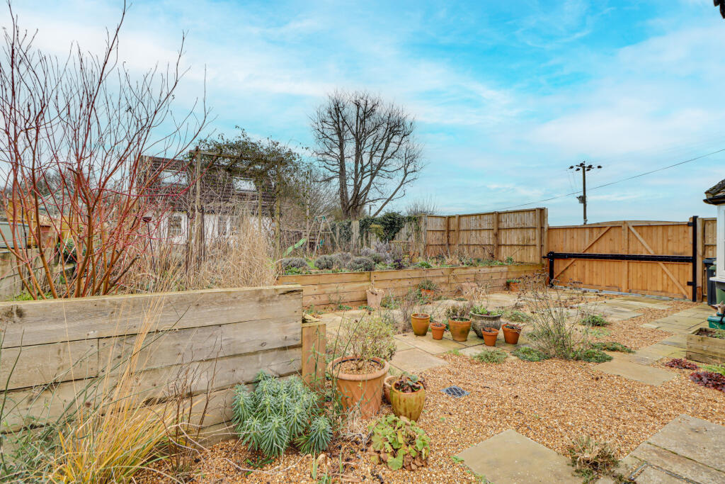 Additional image 27 of Barley Mow Lane, St. Albans, Hertfordshire, AL4