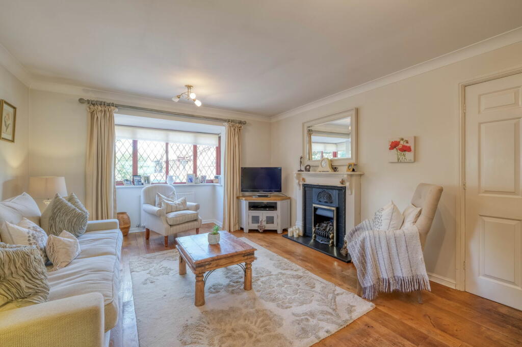 Additional image 3 of Deanscroft Drive, Lickey End, Bromsgrove, B60 1GH