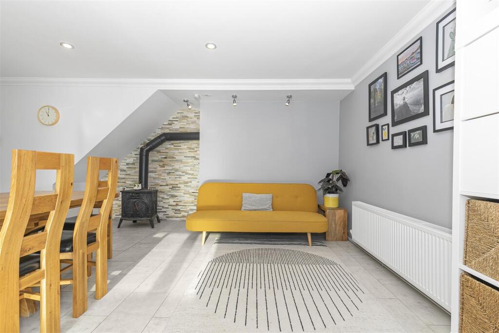 Additional image 6 of Mount Crescent, Winterbourne
