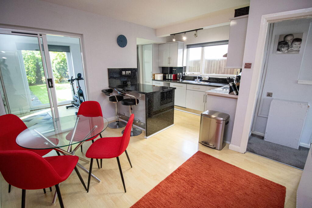 Additional image 5 of Pierce Avenue, Solihull, B92 7JZ