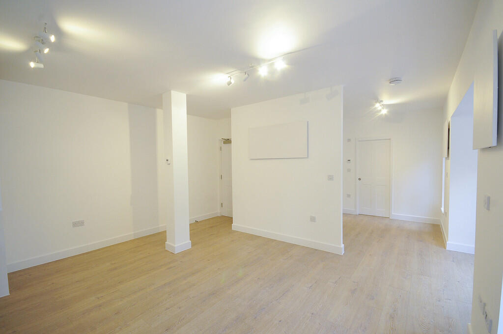 Additional image 4 of Barton House, 31 Barton Road, Cambridge