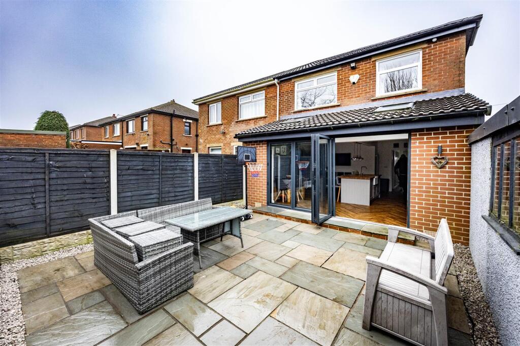 Additional image 13 of Hainsworth Moor Drive, Queensbury, Bradford