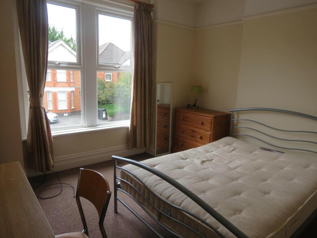 Additional image 9 of 6 bedroom Detached House in Winton