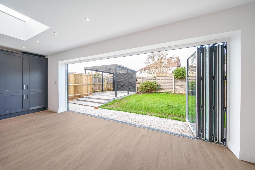 Additional image 20 of Hillview Road, Chislehurst