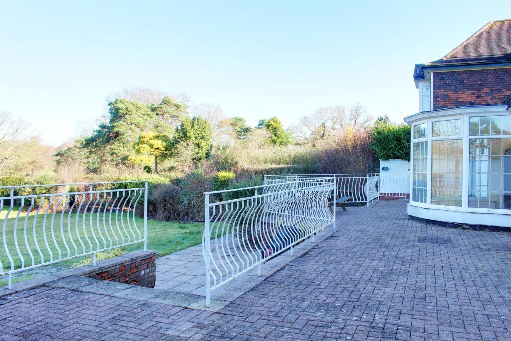 Additional image 19 of Brookmans Avenue, Brookmans Park