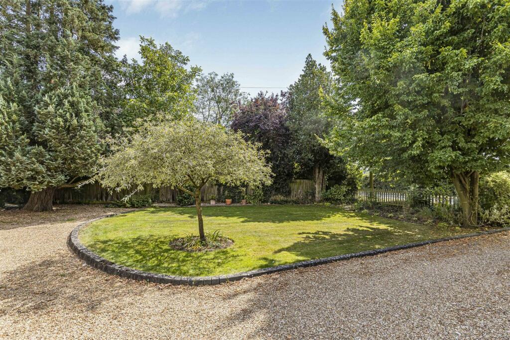 Additional image 31 of Fordham Road, Newmarket