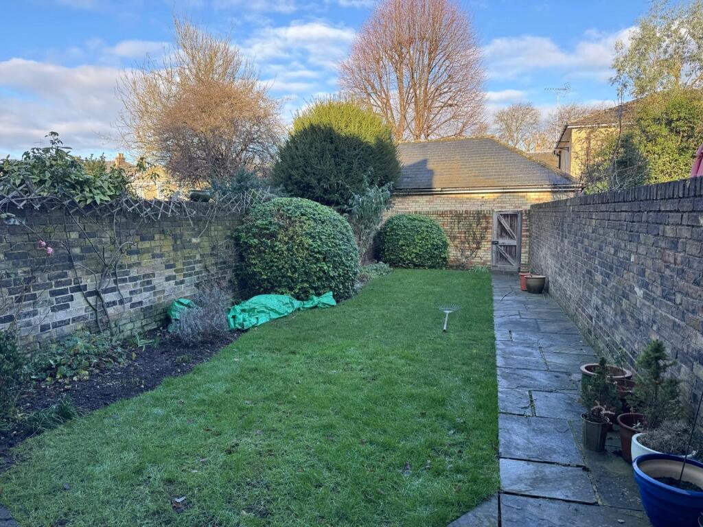 Additional image 3 of New Square, Cambridge, Cambridgeshire