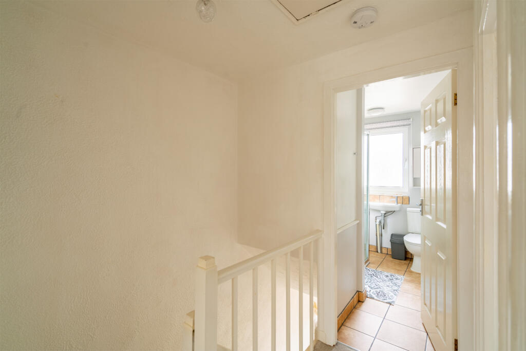 Additional image 16 of Overhill, Pill