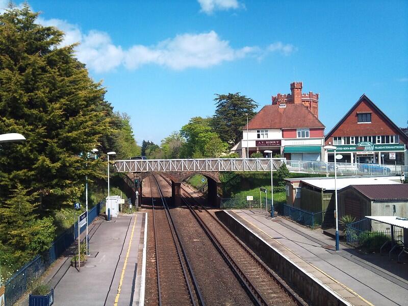 Additional image 11 of Ferndale Road, New Milton, Hampshire. BH25 5EY
