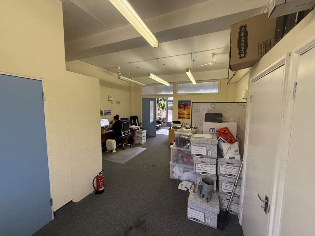 Additional image 6 of 7 St Johns Parade, Alinora Crescent, Worthing, West Sussex, BN12