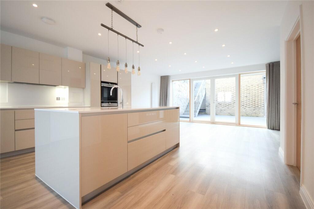 Additional image 3 of Pinnington Close, Trumpington, Cambridge, CB2