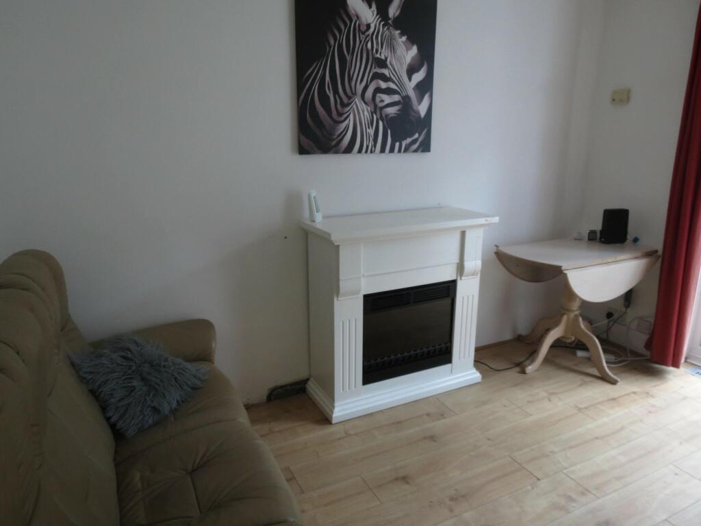 Additional image 2 of 4 bedroom Detached House in Winton