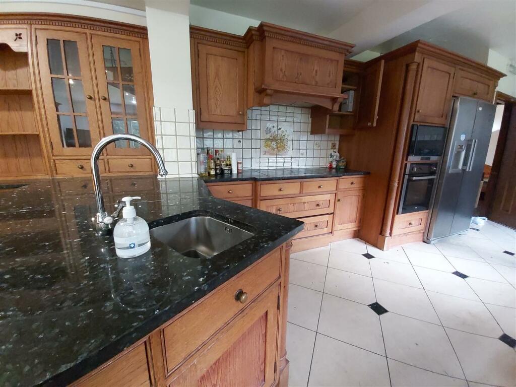 Additional image 7 of Eastern Road