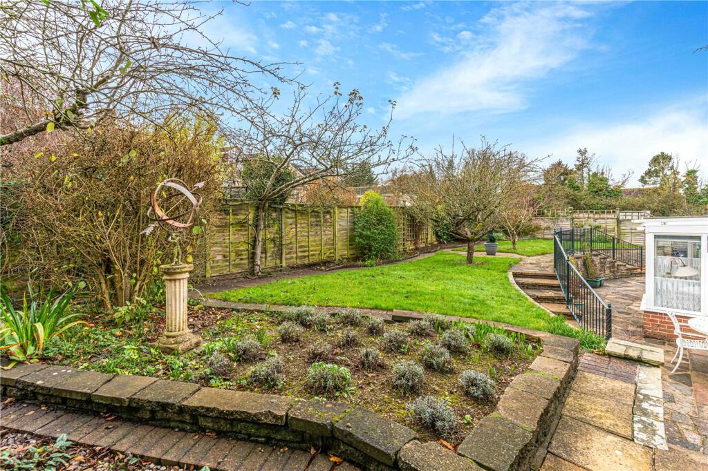 Additional image 10 of Blacklands Close, Saffron Walden, Essex, CB11