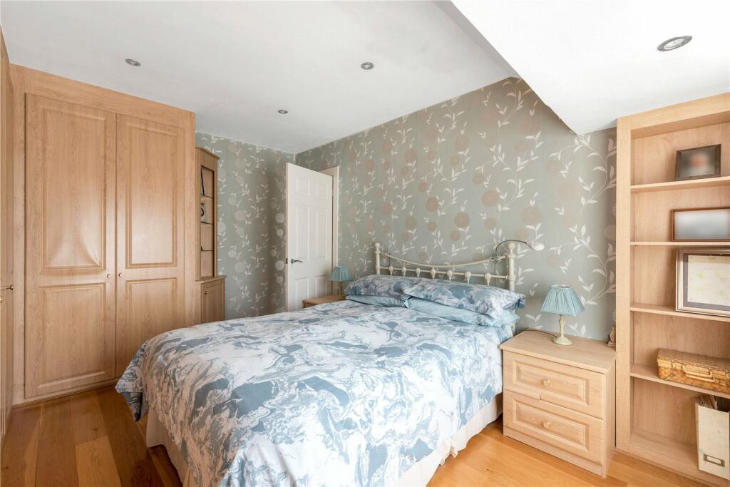 Additional image 6 of Ruskin Walk, Bromley, BR2