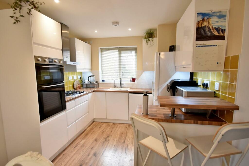 Additional image 4 of Threshfield Close, Bury