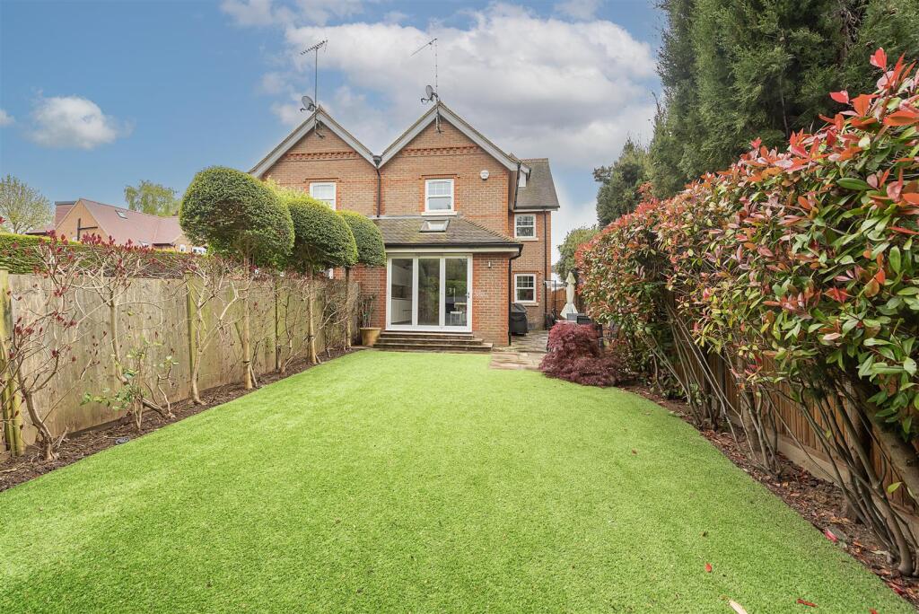 Additional image 12 of Cross Way, Harpenden