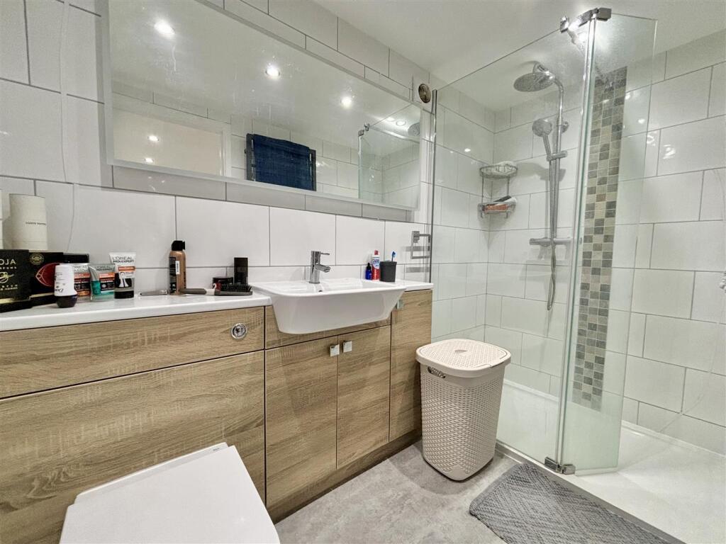 Additional image 7 of Loop Farm Road, Lytchett Matravers