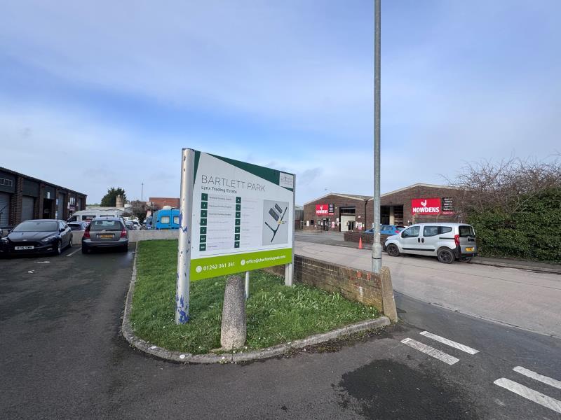 Additional image 3 of Industrial Unit To Let, 4 Bartlett Park, Yeovil BA20 2PJ