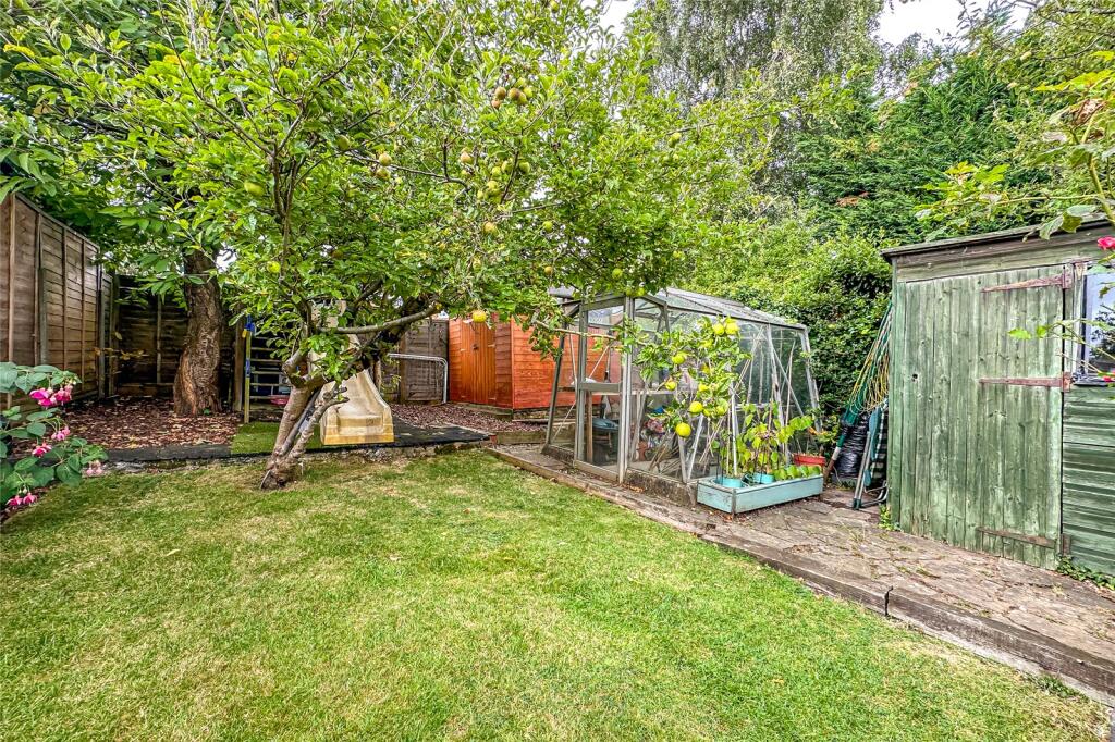 Additional image 13 of Tarrant Drive, Harpenden, Hertfordshire, AL5