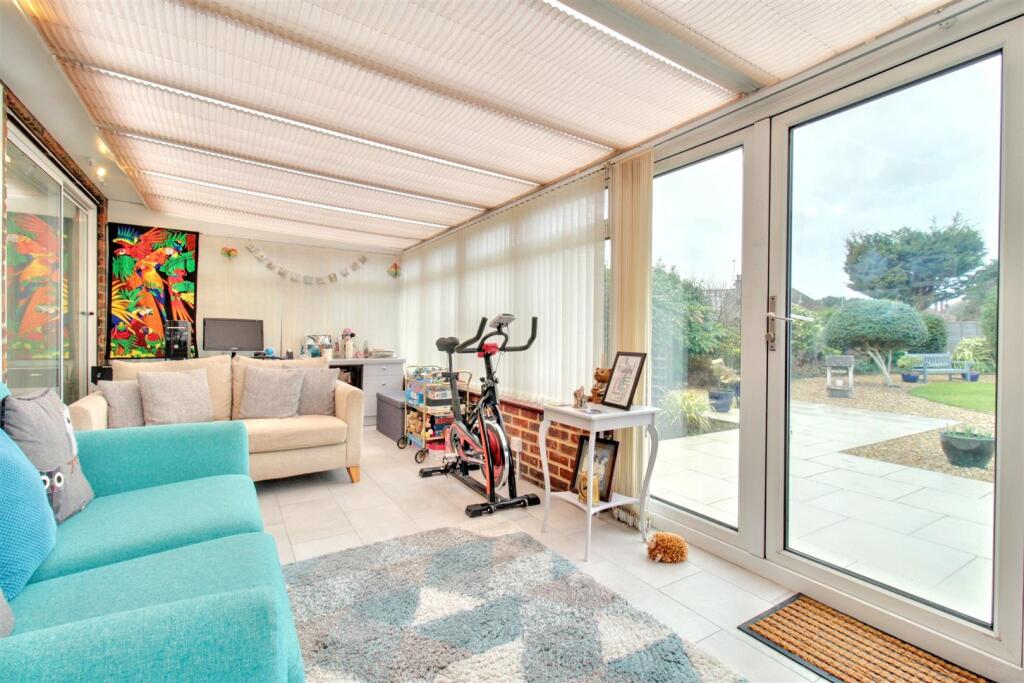 Additional image 4 of Alinora Crescent, Goring-By-Sea, Worthing