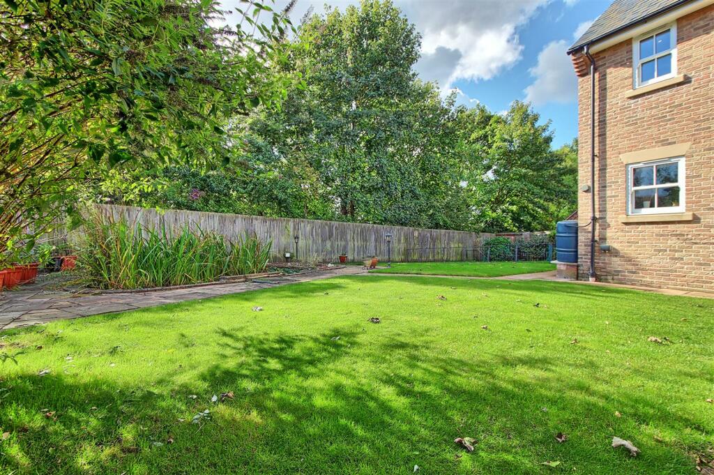 Additional image 30 of Orchard Close, Swaffham Prior, Cambridgeshire