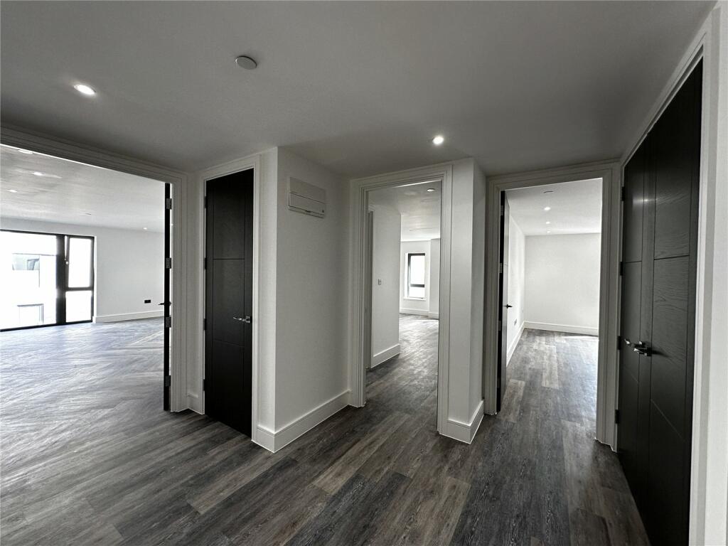 Additional image 3 of Park Place, Cardiff, CF10