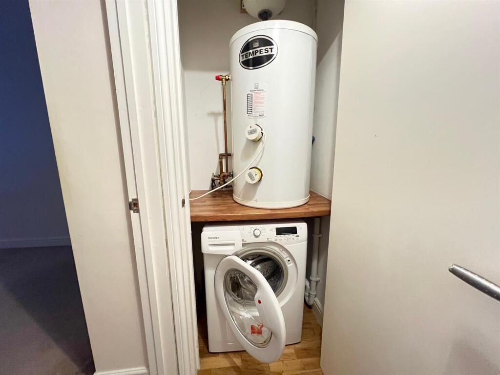 Additional image 9 of Air Balloon Road, Bristol