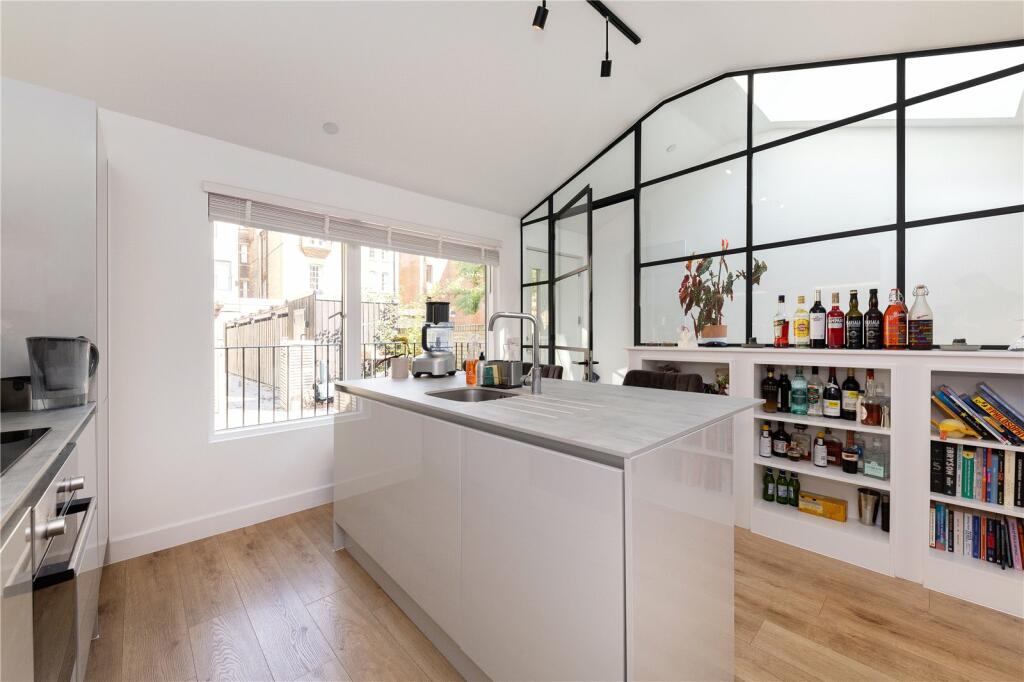 Additional image 3 of Barton Road, Cambridge, Cambridgeshire