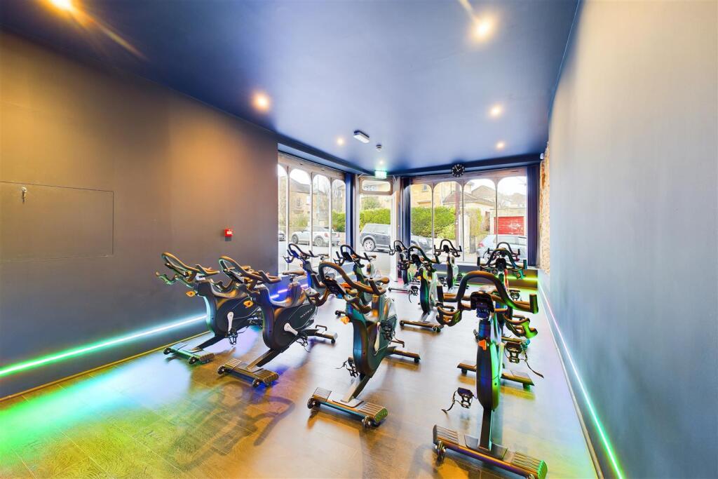 Additional image 23 of RETAIL UNIT | 2 BED MAISONETTE | LARKHALL