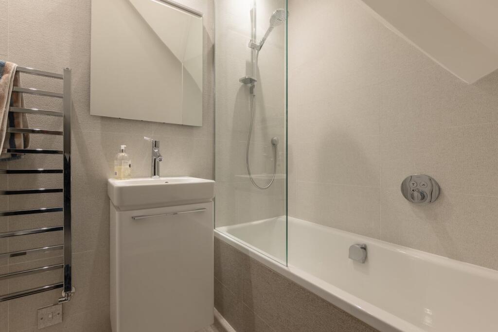 Additional image 25 of High Street, Henley-in-Arden, B95