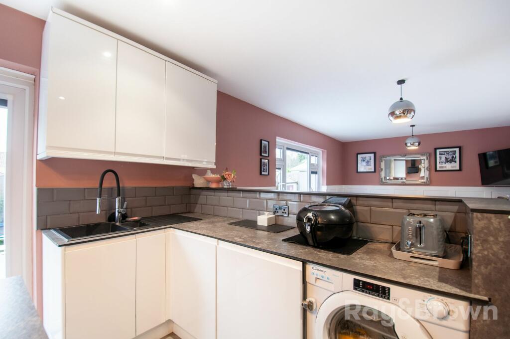 Additional image 24 of Holly Grove, Lisvane, Cardiff