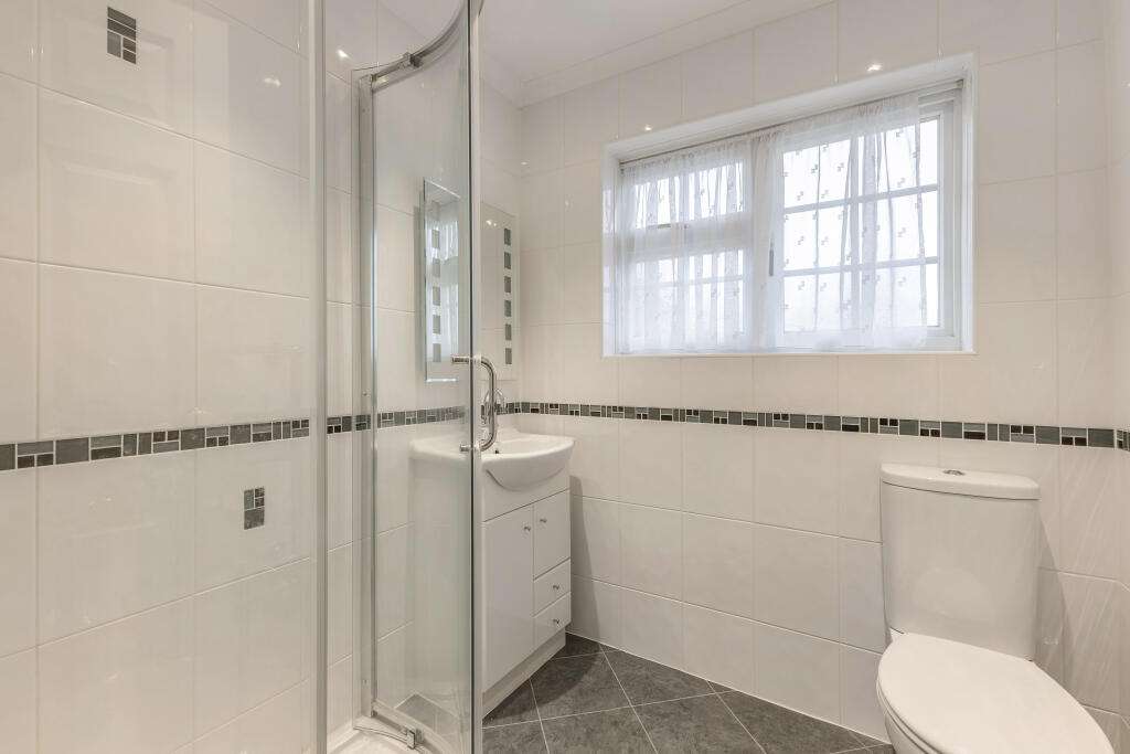Additional image 7 of Burton Close, Wheathampstead, AL4