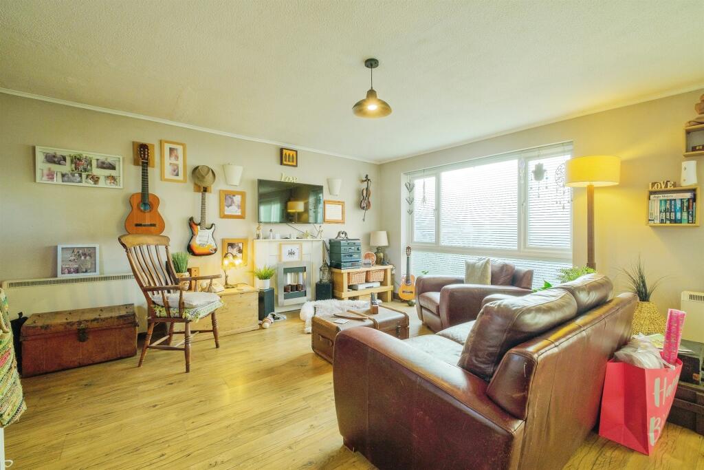 Additional image 3 of Pilgrim Close, Great Chesterford, Saffron Walden