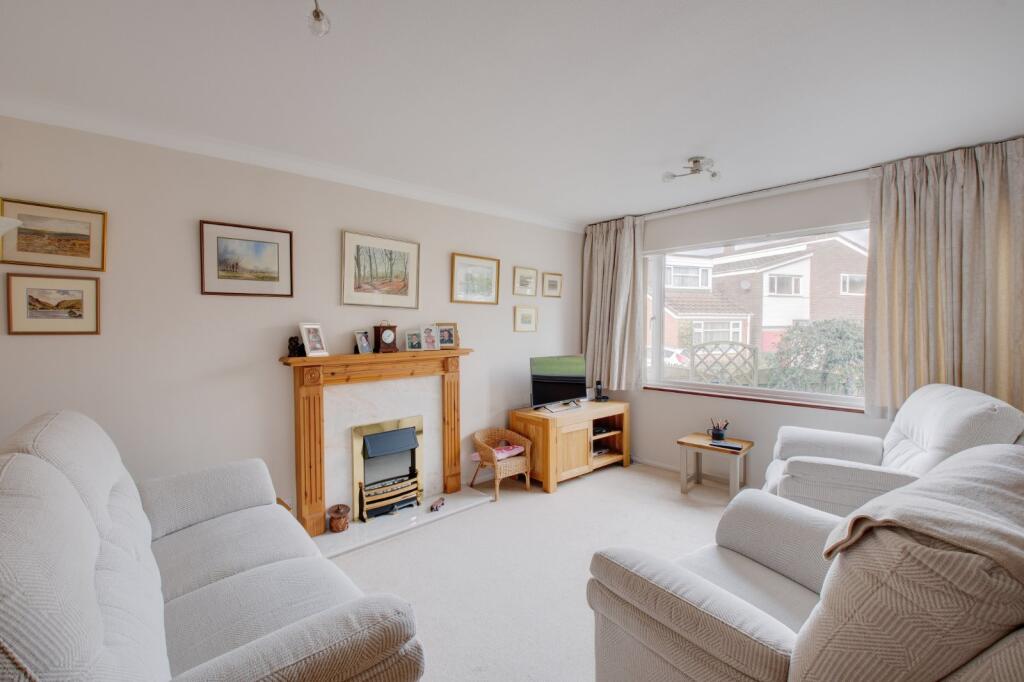 Additional image 3 of Warwick Hall Gardens, Bromsgrove, Worcestershire, B60