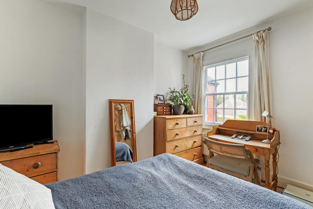 Additional image 11 of Willoughby Road, Harpenden, AL5