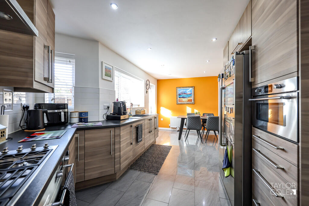 Additional image 9 of School Walk, Tamworth