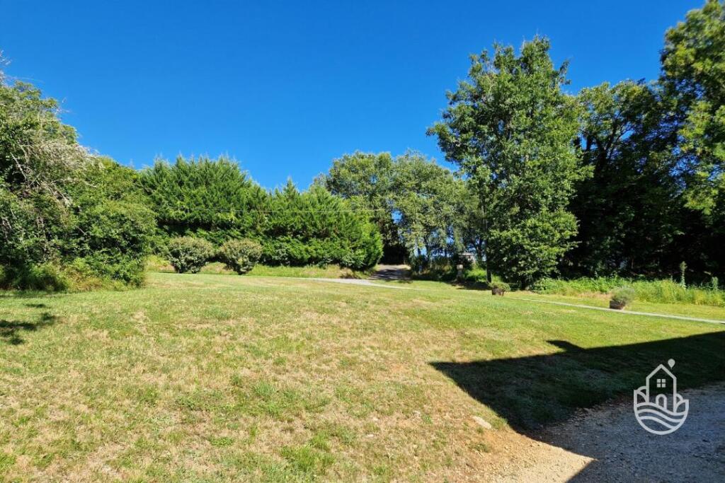 Primary image of Le-Bugue, Aquitaine, 24260, France