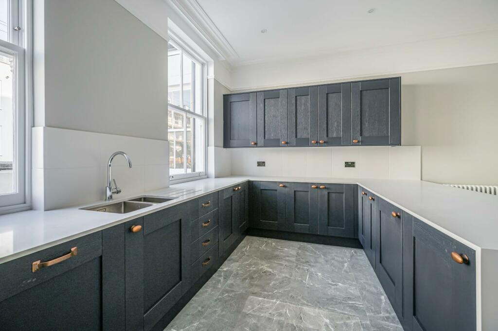 Additional image 4 of Howard Square, Seafront, Eastbourne