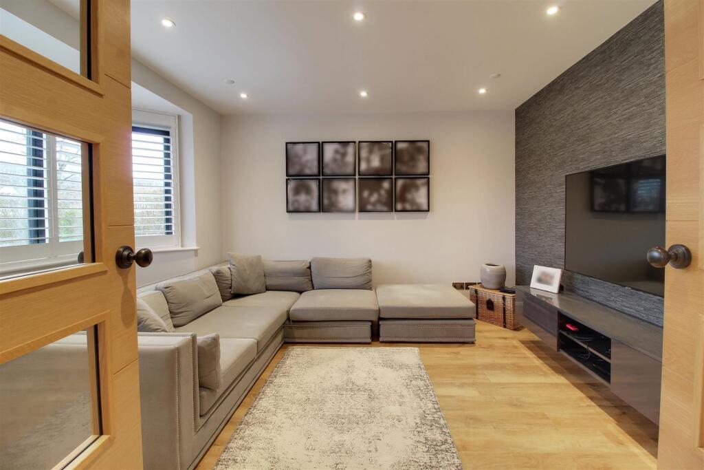 Additional image 4 of Mymms Drive, Brookmans Park