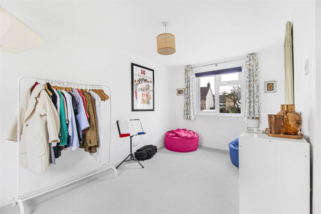 Additional image 18 of Beeches Close, Saffron Walden