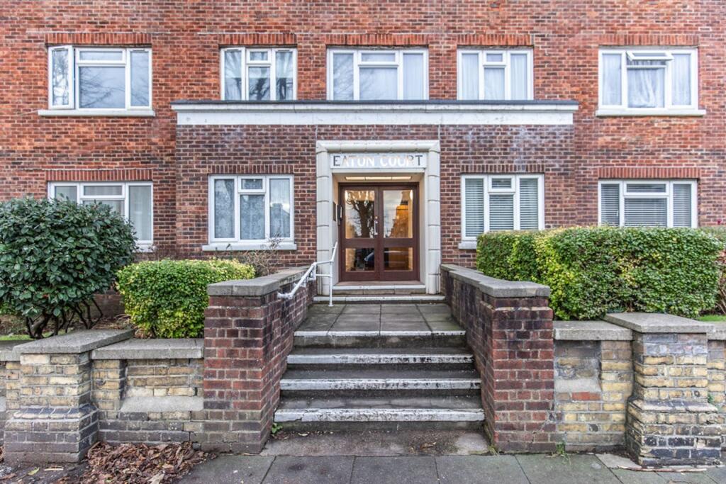 Additional image 10 of 26 Eaton Court, Eaton Gardens, Hove, BN3 3PL