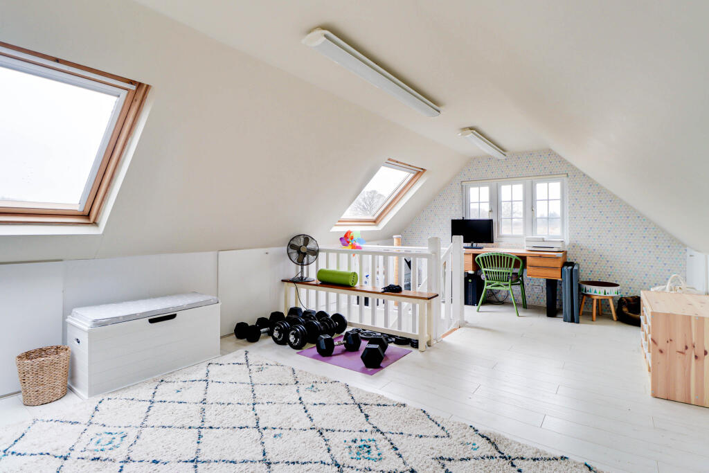 Additional image 21 of Barley Mow Lane, St. Albans, Hertfordshire, AL4