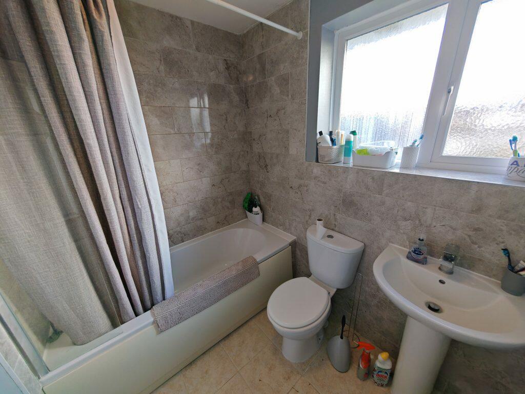 Additional image 8 of Kimberley Avenue – 882