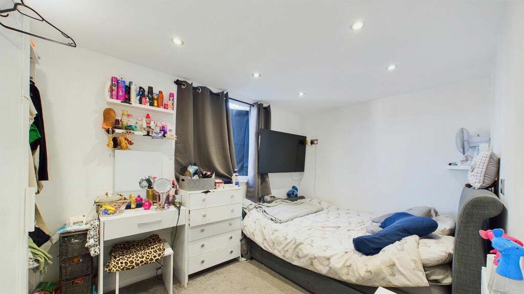 Additional image 10 of Graham Avenue, Portslade, BN41