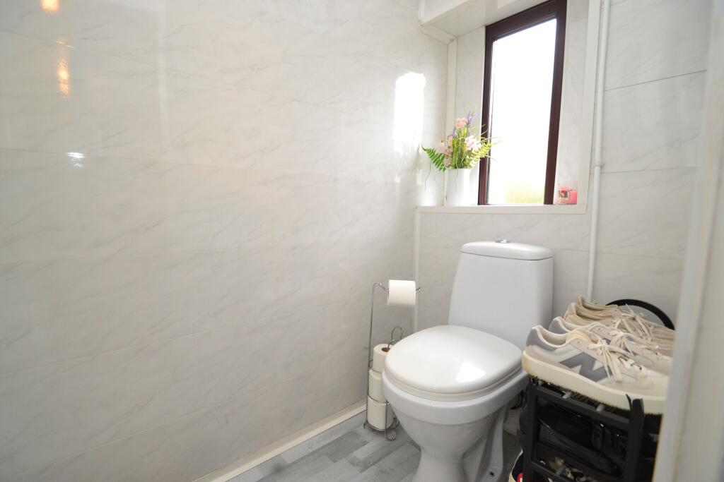 Additional image 8 of Woodbine Grove, Idle,