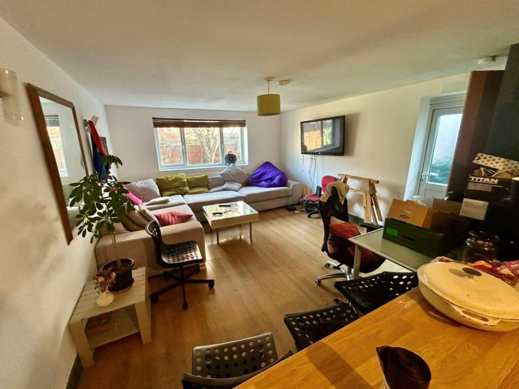 Additional image 18 of 150 Richmond Road, Cardiff, CF24 3BX