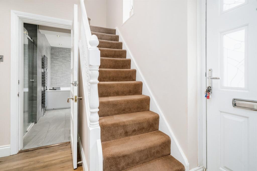 Additional image 10 of Burgundy Croft, Welwyn Garden City